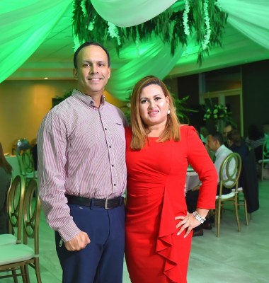 Luis y Karen Pedroza