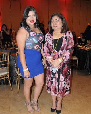 Mayra Pastrana y Ester Amaya