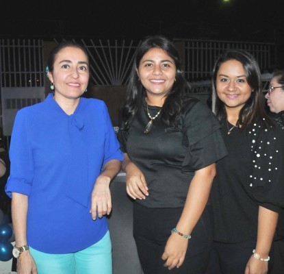 Mayra Torres, Emma Zolano y Katherine Aguilar