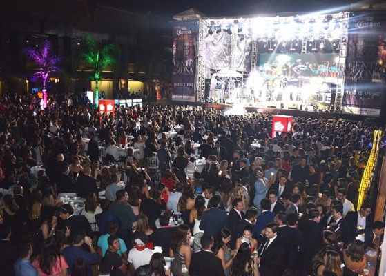 Más de 2 mil voces corearon los hits musicales de Gente de Zona en su gran concierto de año nuevo