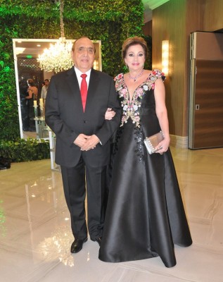 Nancy de Handal y su esposo, Farid Handal