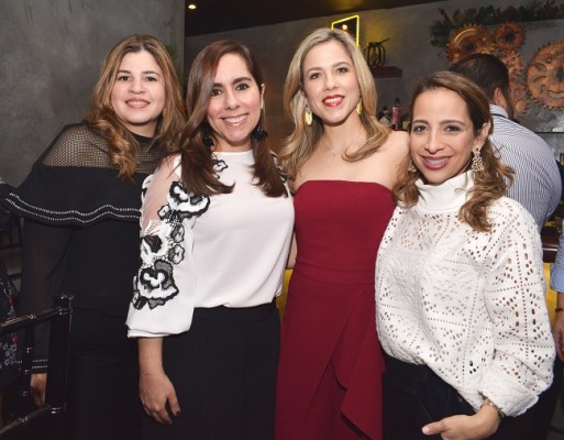Verónica Valle, Vanessa Nasralla, Jessica Córdova y Alexandra Kafie.
