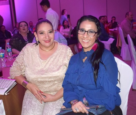 Claudia y Marisela Sambrano