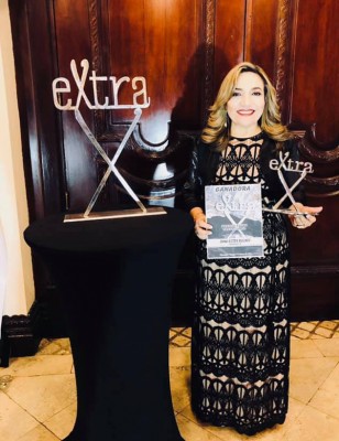 Dina Bulnes Premio Extra Trayectoria