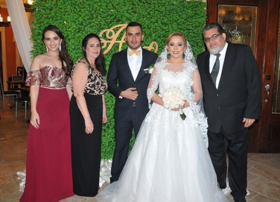 Gissele Mantilla, Marilena Florentino, Allan Varela, Lesly Menjivar y Rafael Mantilla.