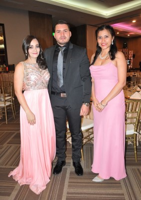 Jennifer Villela, Jimmy Hernández y Diana Aguilar