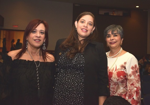 Johanna Rosenthal, Rachel Ramos y Linda Coello