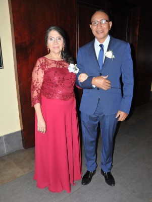 Los padres de la novia, Nevia Rápalo y el licenciado Alfredo Montes