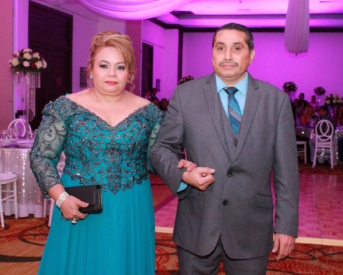 Los padrinos de boda, Domitila Mendez y Oscar Madrid