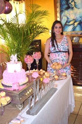 Michelle Marissa Montoya de Hernández en su grandioso baby shower