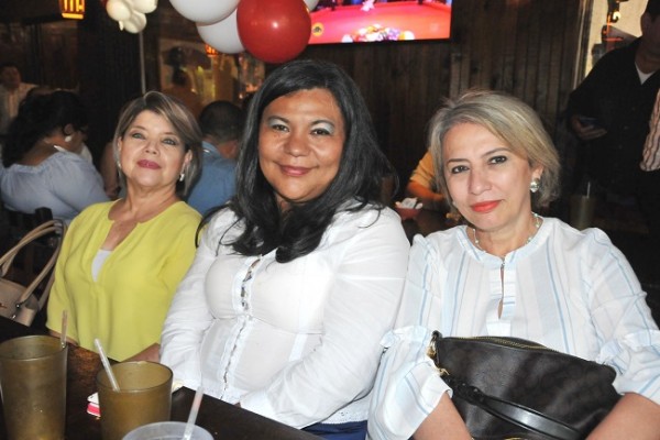 Nora Paredes, Miriam Carcamo y María Luisa Pascua