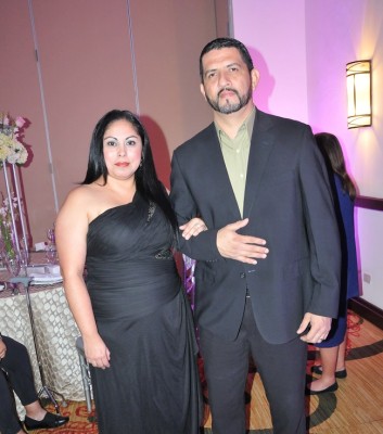 Roberto y Nora Flores Varela