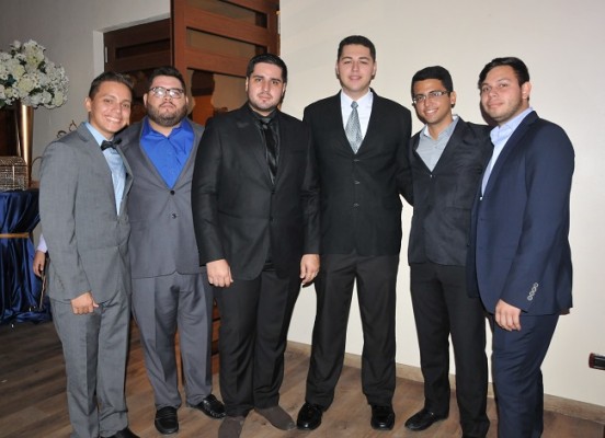 Aaron Mejía, Carlos Zamora, Freddy Villars, Yeoshua Villars, Franklin Montoya y Marco Mejía
