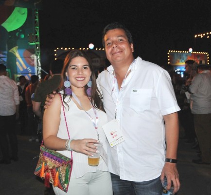 Andrea Restrepo y Luis Canales