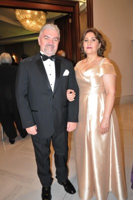 El padre de la novia, Octavio Bueso y Carolina Martínez
