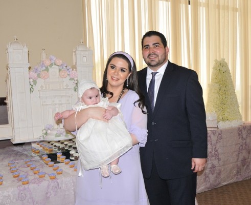 Giordanna Kafati de Orellana y Guillermo Orellana Bahr celebraron el bautizo de su primer heredera, Valentina