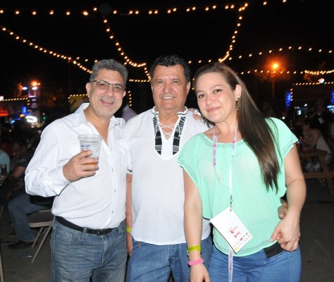 Jaime Aguilar, Miguel y Yulissa Landaverde