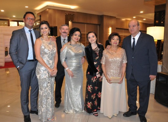 José Luis Valencia, Pilar Torres, Steven y Maritza Torres, Daniela Bautista, Rosario de Torres y José María Torres