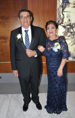 Los padres del novio José German López y Blanca Nelly Leonor de López