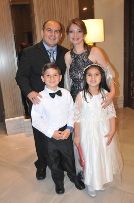 Marco y Brenda Castillo y sus hijos Marco y Leyla Castillo