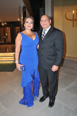 Marielena Sikaffy de López con su esposo Armando López