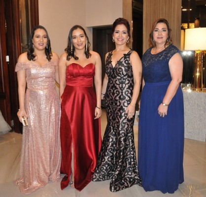 Melissa y Mariela Matamoros, Carla Pantoja y Carola Mestayer