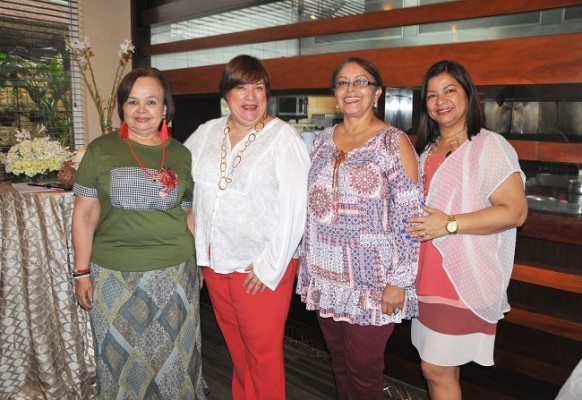 Norma Méndez, Jessica Canelo, Suyapa Ramírez y Sonia Carabantes