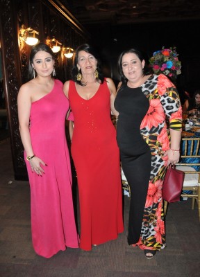 Salomé Martínez, Adelaida Mendoza y Raquel Coutiño