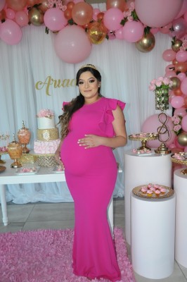 Sadia disfruta de las ultimas semanas de su embarazo y espera con mucho amor la llegada de su pequeña Ariadne Natalia Peña Vides