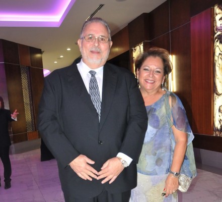 Héctor Guillermo Guillén y su esposa, Dinora de Guillén