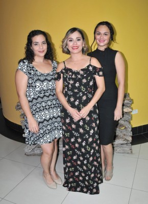 Ivonne Bendeck, Marielle Cook y Paola Cook