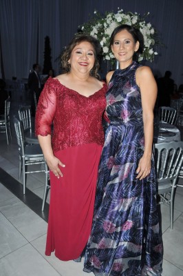 La hermana de la novia, Mayra Morales y Mirna Gómez