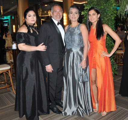 Leyla Icaza, Ernesto Icaza, Ivonne de Icaza e Ivonne Icaza