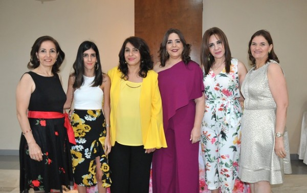 Marlen de Kammar, Marie Bendeck, Lima Segebre, Wafa de Zgheibra, Layla de Abueid y Soad de Handal