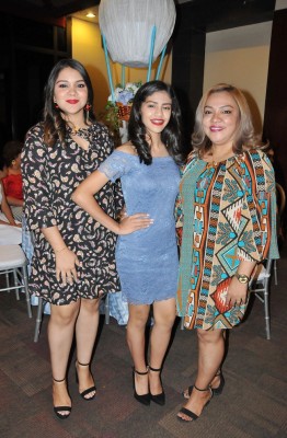 Scarleth, Melany y Sandra Argueta