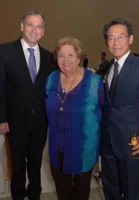 Luis Larach, Ilsa Díaz Zelaya y Benito Liao.