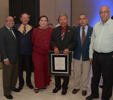 Santos Gálvez, Antonio Cabrera, Carolina Torres, Salomón Salguero, Orlando Escoto y Santiago Cerna.