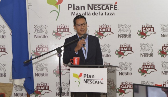 Multinacional Nestlé asegura que seguirá apoyando al caficultor hondureño