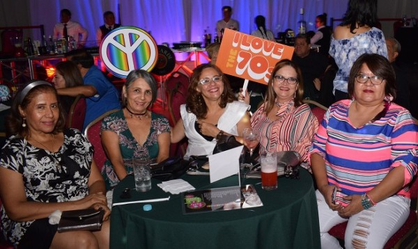 Guadalupe Santos, Rosa María Alger, Kenia Castillo, Iris Cárcamo y Elvia de Maradiaga.