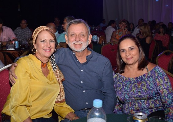 Hortensia Fasquelle, Pedro Milla y Fabianie Florentino.