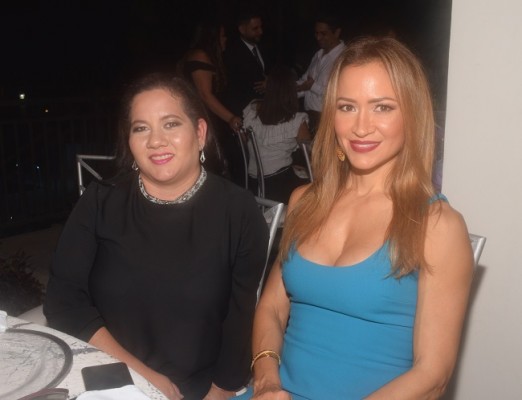 Ivonne de Robleto y Marcela de Larach