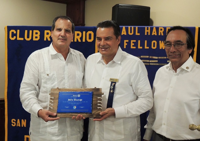 Club Rotario San Pedro Sula declara socio honorario a Julio Grazioso