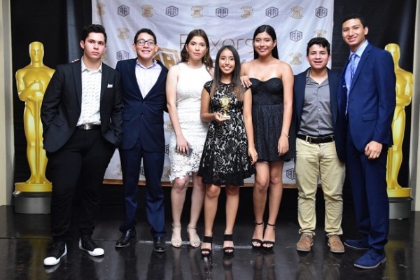 La película más votada por la escuela fue Elizabeth Brown, teniendo como elenco a Ricardo Chahin, Leonidas, Sandra Medina, Ivanna, Angélica, Oscar Díaz y Jorge Guzmán
