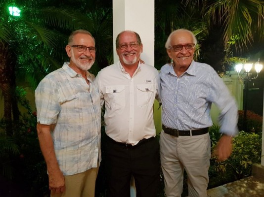 Los maestros del pincel Marco Rietti, Antonio Vinciguerra y Pito Perez en la Exposición de Cesar Milla