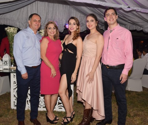 Marlon Rivera, Laura de Rivera, Laura Rivera, Nicolle Rivera y Marlon Rivera Jr.