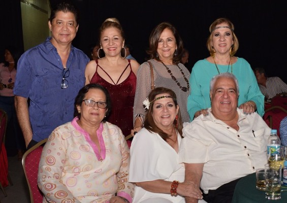 Marvin y Paty Bonilla, Claudia Canahuati, Martha Handal, Xiomara Ramírez, Elida y Kamal Diek