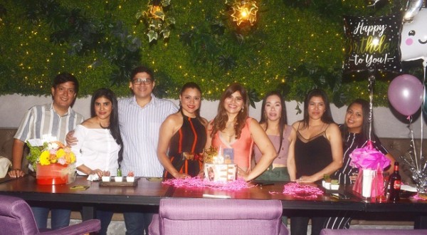 Miladen Gutiérrez celebró su cumpleaños con sus amigos en Cielo Rooftop ¡Felicidades!