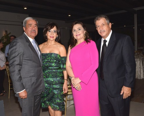 Rafael y Patricia Flores, Delmy y Jorge Pitsikalis.