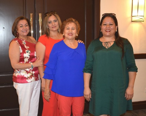 Rina Barahona, Patty Suazo, Marina Suazo y Emy Castillo