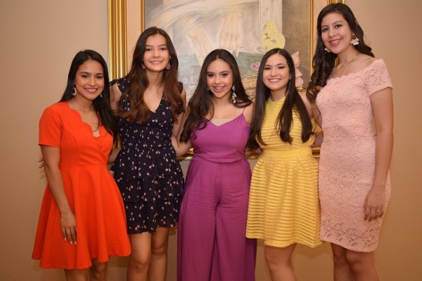 Sabina Barahona, Daniela Escoto, Andrea Paz, Alexandra Foster y Siham Hawit